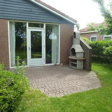Familienbungalow Lisakowski * Warmenhuizen